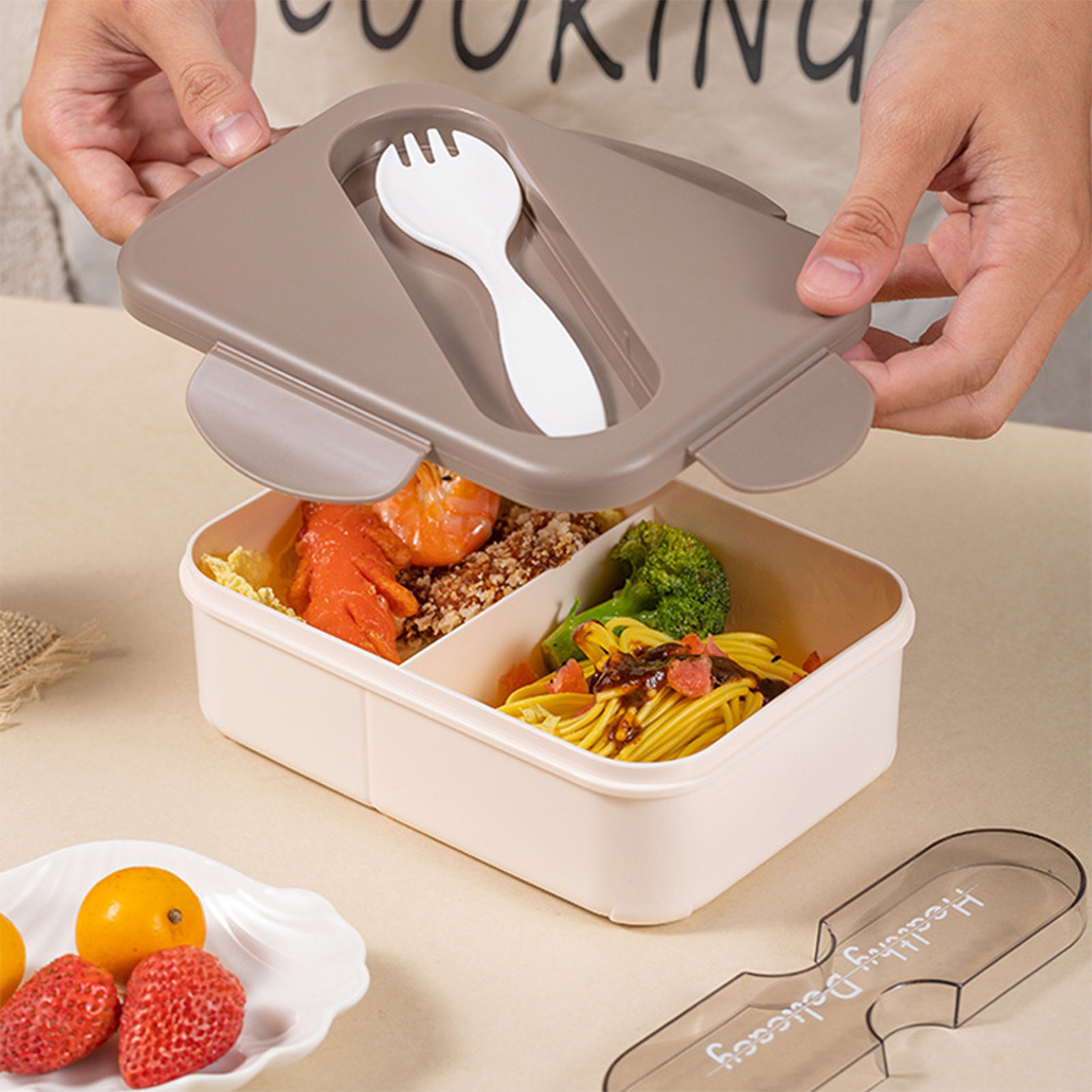 صندوق غداء الطالب مع شوكة بلاس - مراجعة Meal Prep Microwave وسعره
